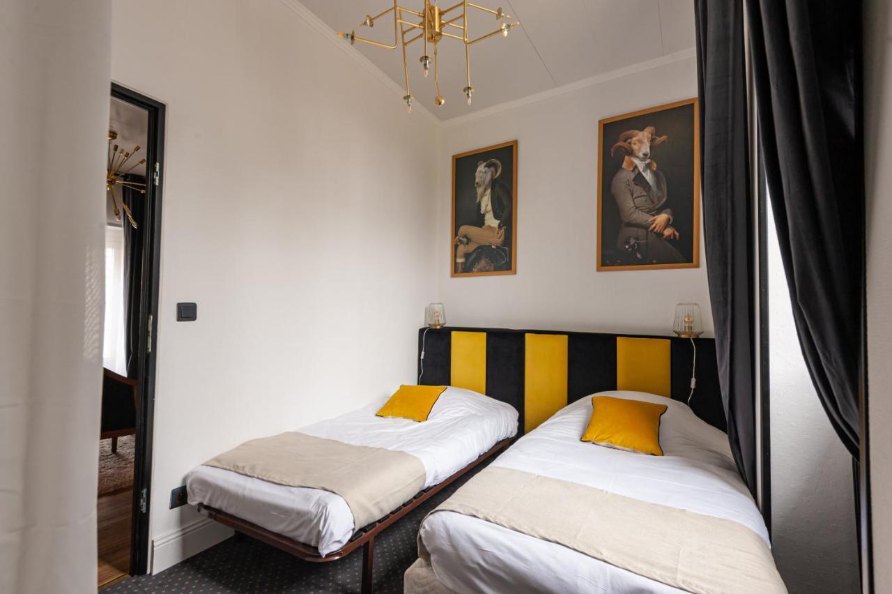 Chateau Des Ayes - Chambres & Suites Saint-Etienne-de-Saint-Geoirs Экстерьер фото