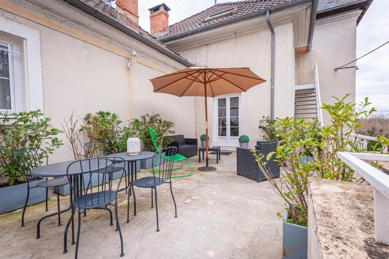 Chateau Des Ayes - Chambres & Suites Saint-Etienne-de-Saint-Geoirs Экстерьер фото